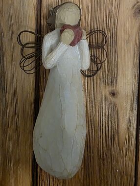 Demdaco Willow Tree Angel of the Heart - Cream with Rust Accent